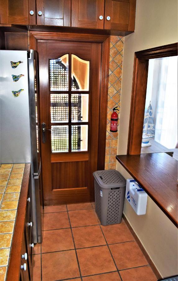 Victoria Family Apartman Tenerife Costa Del Silencio Exterior photo